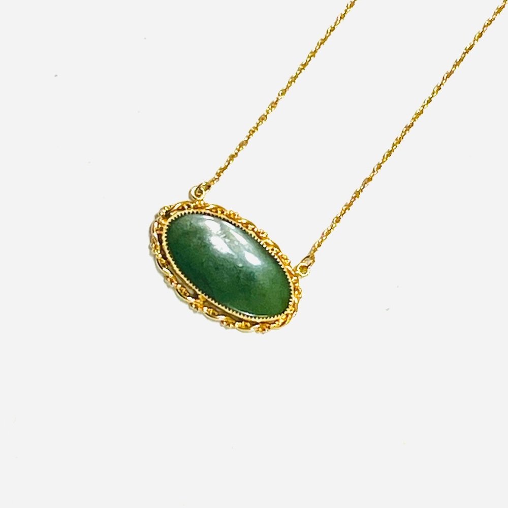 Vintage 1/20 12K gold-filled Gold Cabochon Cut Green Jade Pendant Necklace 16.5”